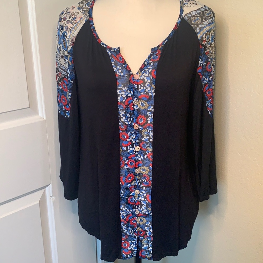 Fig & Flower | Black & Floral Top | Small